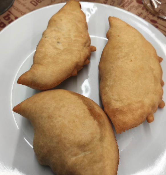 panzerotti fritti baresi